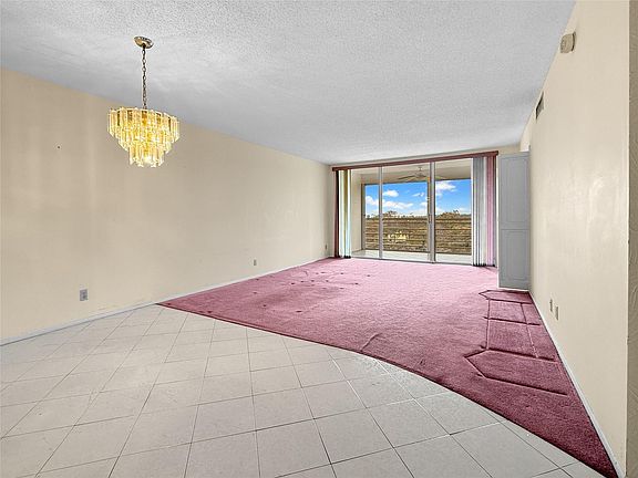 5th image of 605 Oaks Drive #703