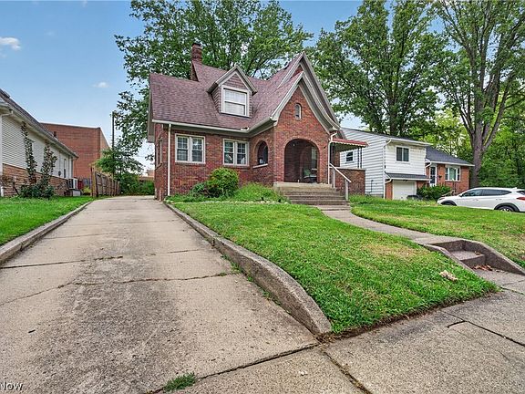 3rd image of 654 Moreley Ave