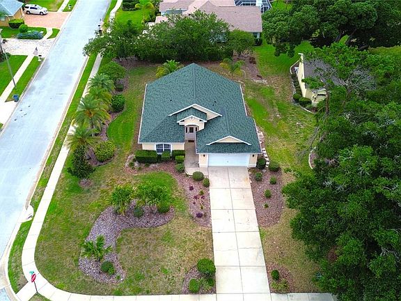 5th image of 13748 Meade Ct