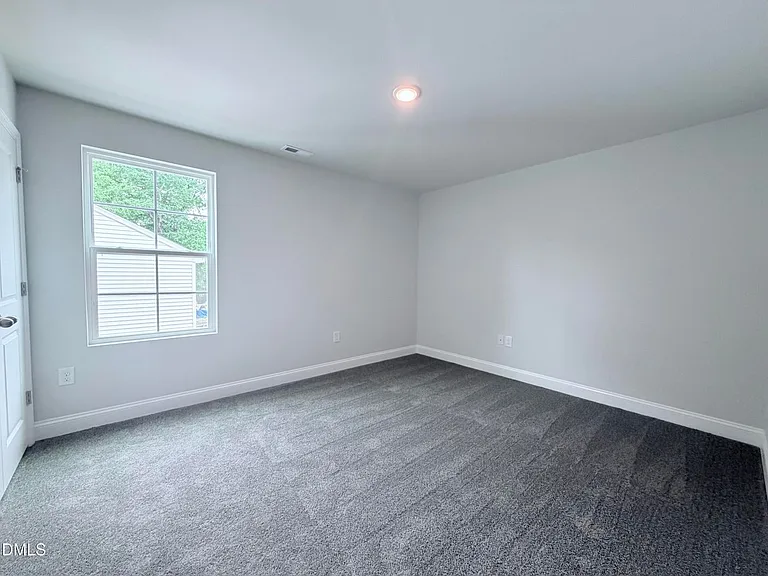 824 Roane St — Photo 15
