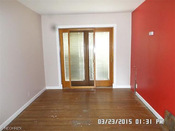 3rd image of 4347 W 182nd St