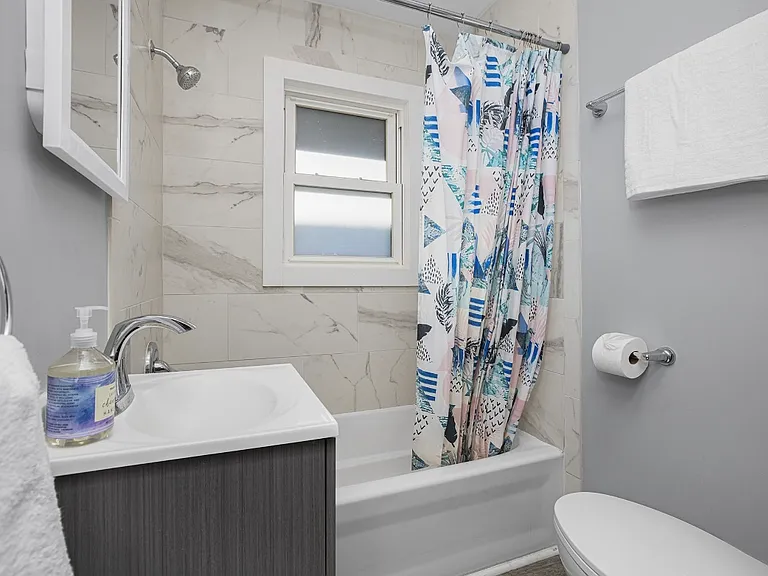 1342 Miner St — Photo 13