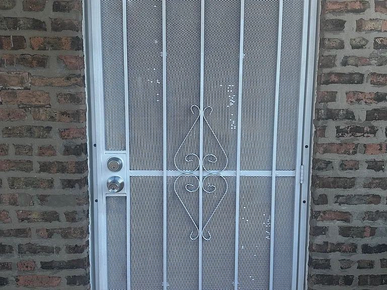 56 E 50th St #1 — Photo 10