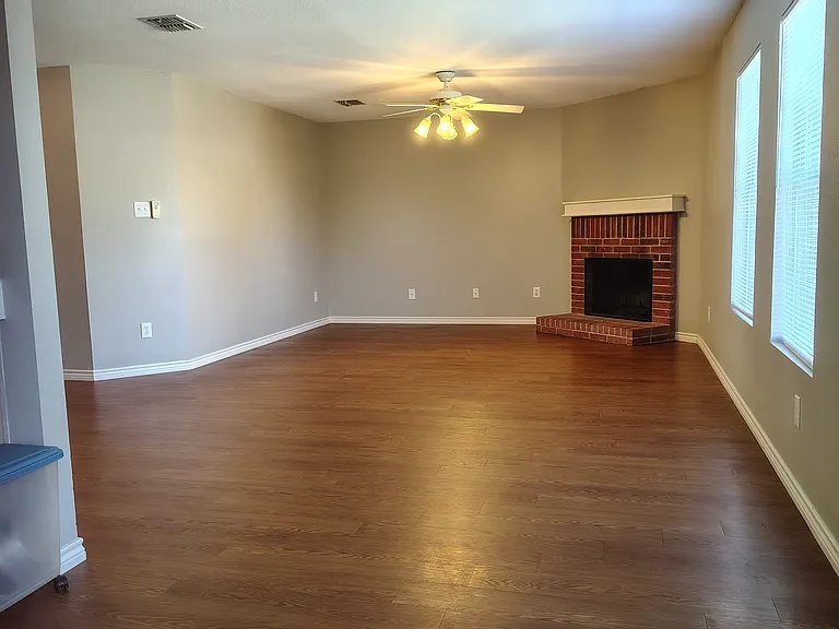 708 Gunters Mountain Ln — Photo 4