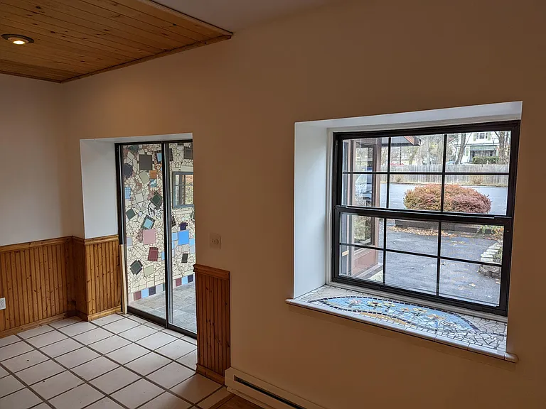 240 Harris St #C9 — Photo 2
