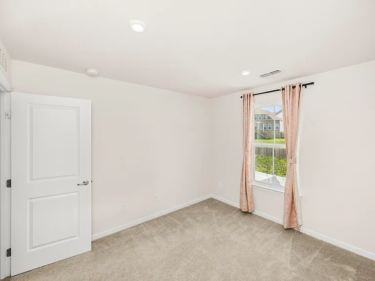 247 Pryor Dr — Photo 30