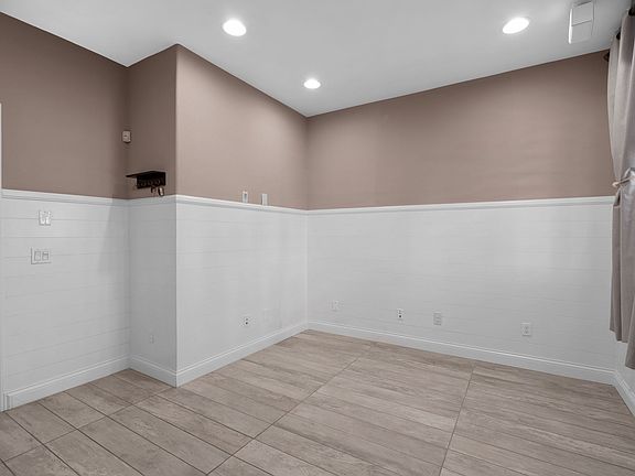 2nd image of 189 Olive Ave