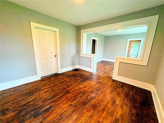 2nd image of 1318 Walker Ave