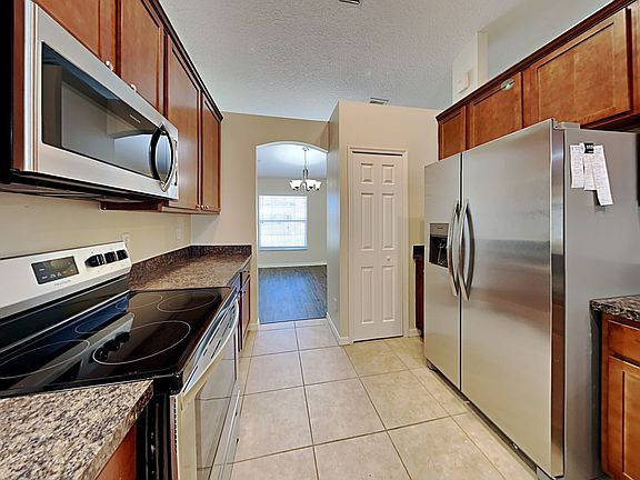 5th image of 1137 SE Puritan Ln