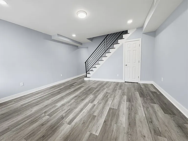 1816 Plymouth St — Photo 8