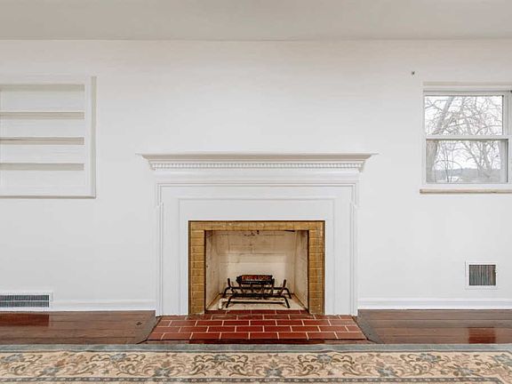 5th image of 1025 Elm Park Dr