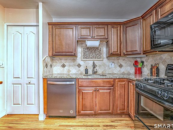 5th image of 135 Florence Road #1A