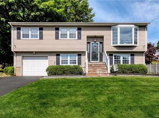30 Hunter Pl, Stony Pt, NY 10980
