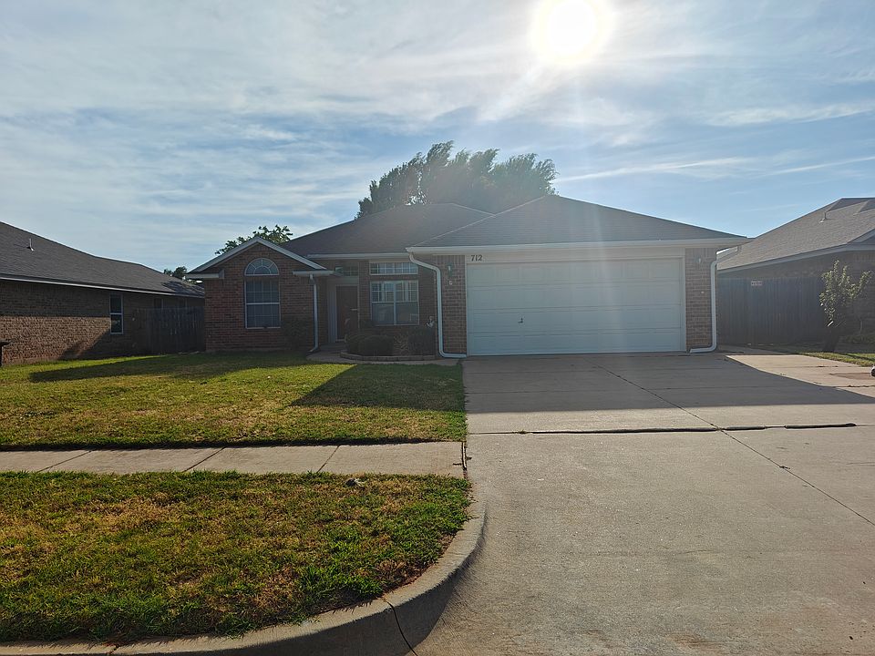 1st image of 712 McConnell Dr