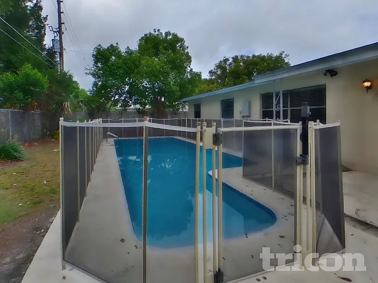 120 Waverly Dr — Photo 16