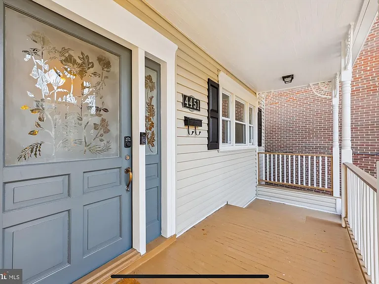 4451 Macarthur Blvd NW — Photo 4