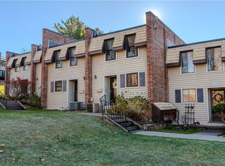 29 Chestnut Hls, New Hartford, NY 13413