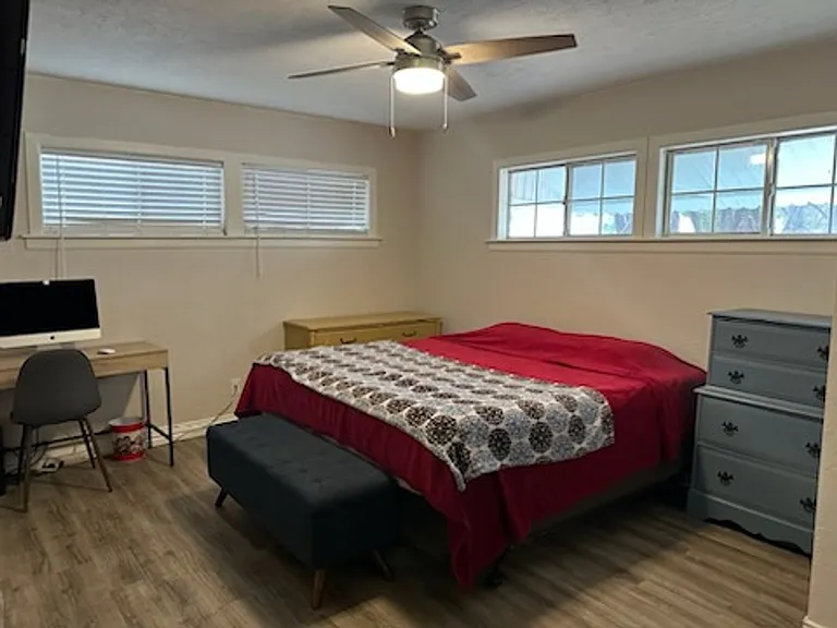 4616 Lake Park Dr — Photo 6