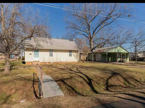 139 S Park Dr, Stillwater, OK 74074