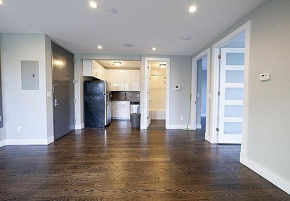 4th image of 563 Greene Ave APT 2L
