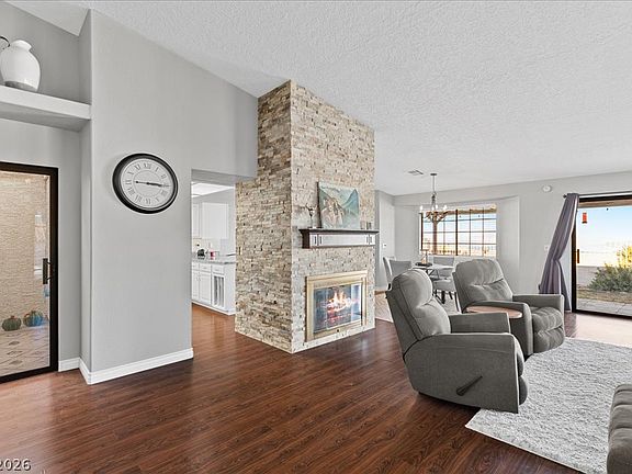 5th image of 440 America Ct