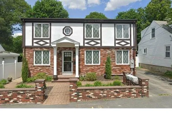 22 Bonad Rd, Dedham, MA 02026