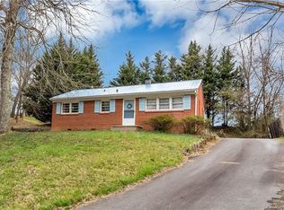 48 Royal Oaks Rd, Arden, NC 28704