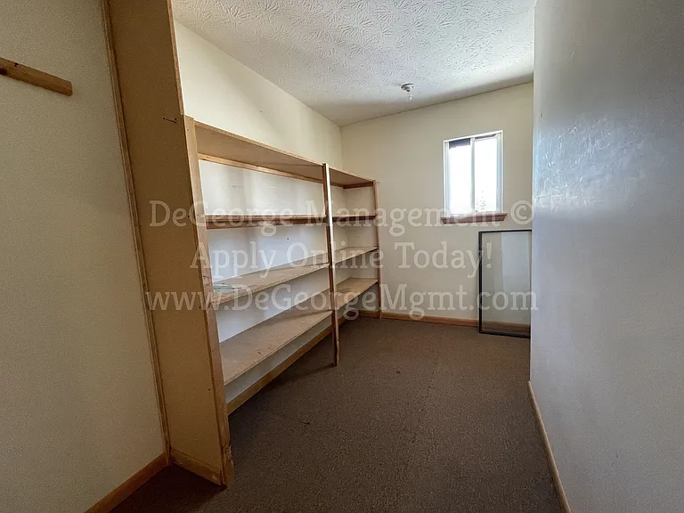 Parkway Apartments — Photo 37