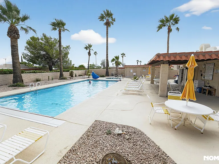 768 W Calle Del Ensalmo — Photo 22