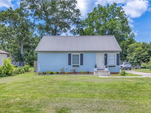 610 Davis St, Jennings, LA 70546