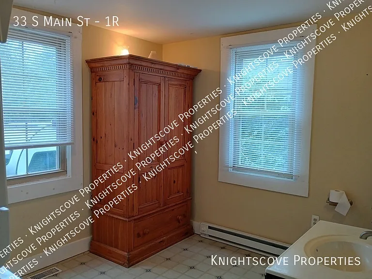 33 S Main St #1R — Photo 6