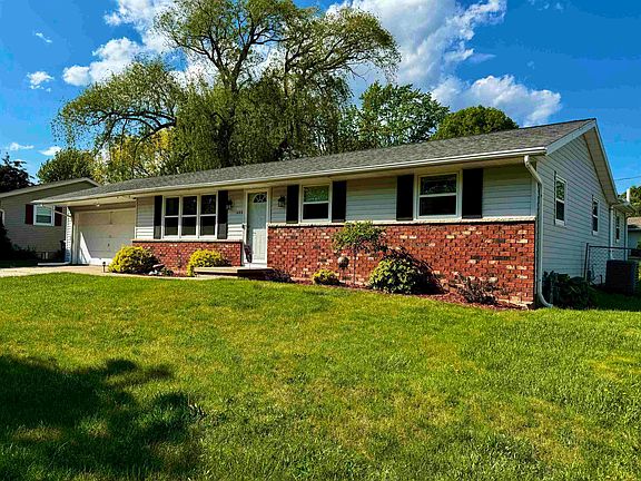 2nd image of 1404 Ponderosa Ave
