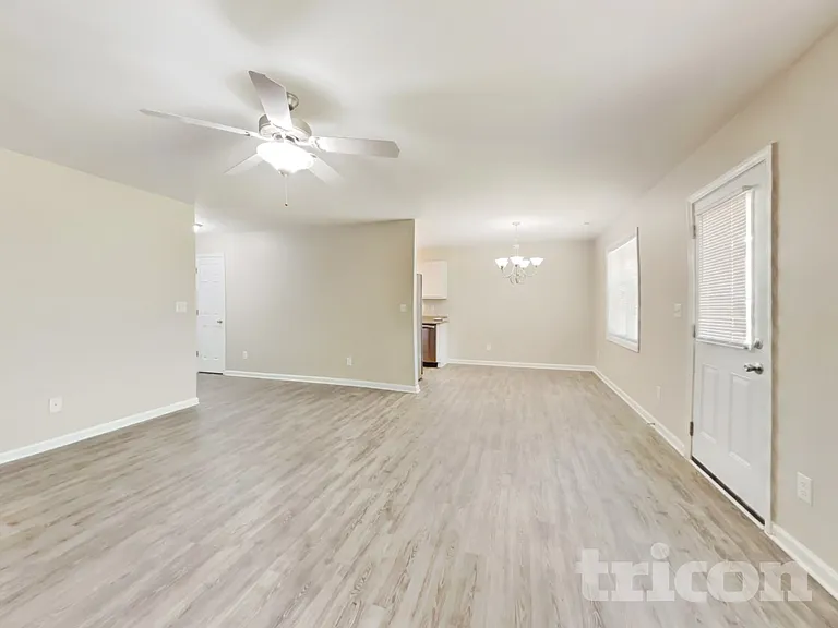 345 Gray Ghost St — Photo 2