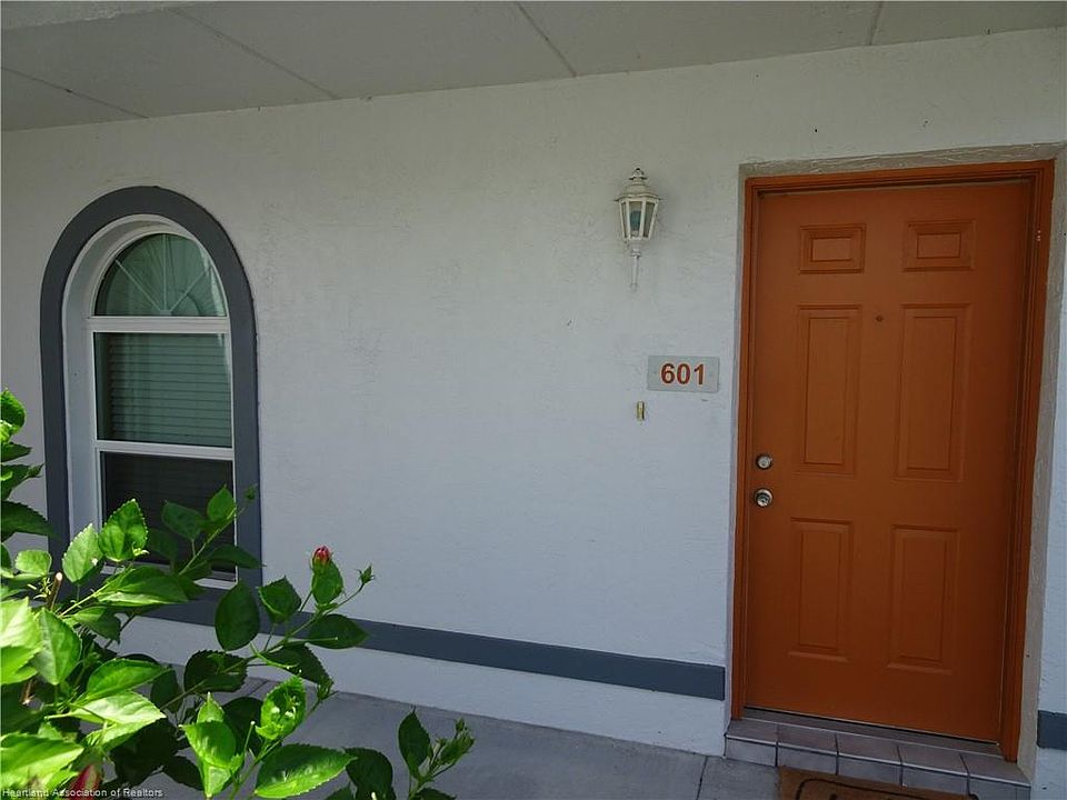 1st image of 601 Chelsee Way