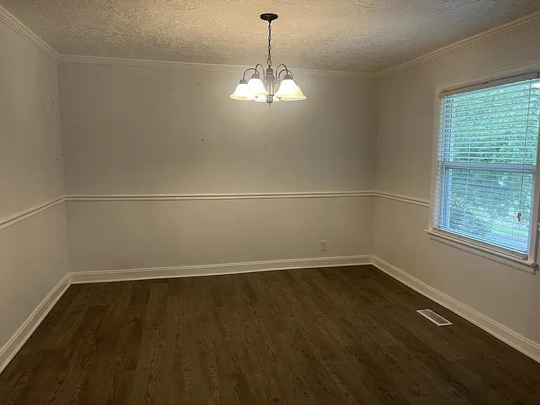 604 College Ave E — Photo 18