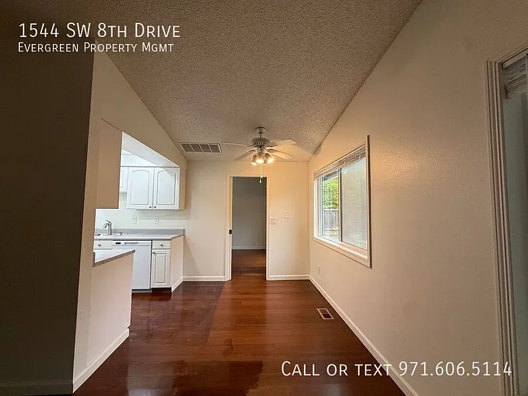 1544 SW 8th Dr — Photo 11