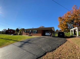 1512 Mountain View Rd, Vinton, VA 24179