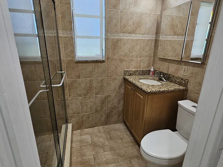 9559 Carlyle Ave #3 — Photo 7