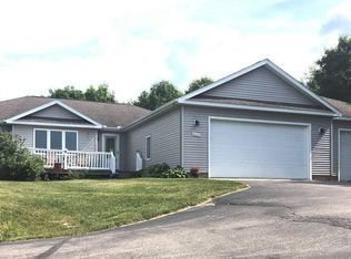 800 Cherry Ridge Dr, Traverse City, MI 49696