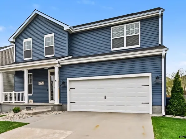 14957 Grebe St, Bennington, NE 68007