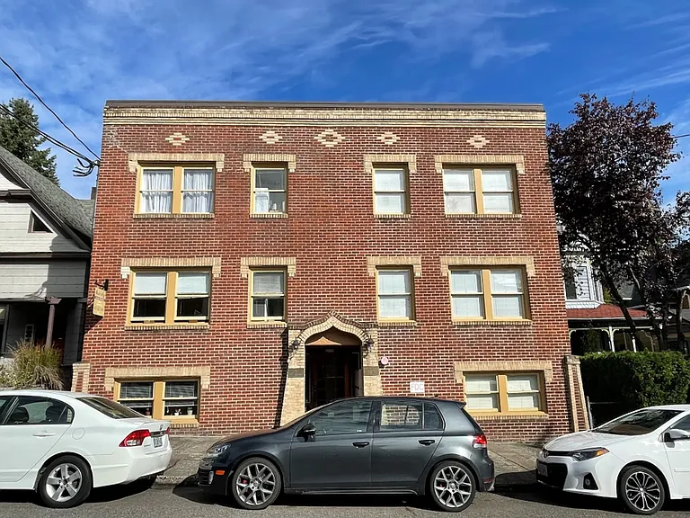 Kurdy Apartments — Photo 1
