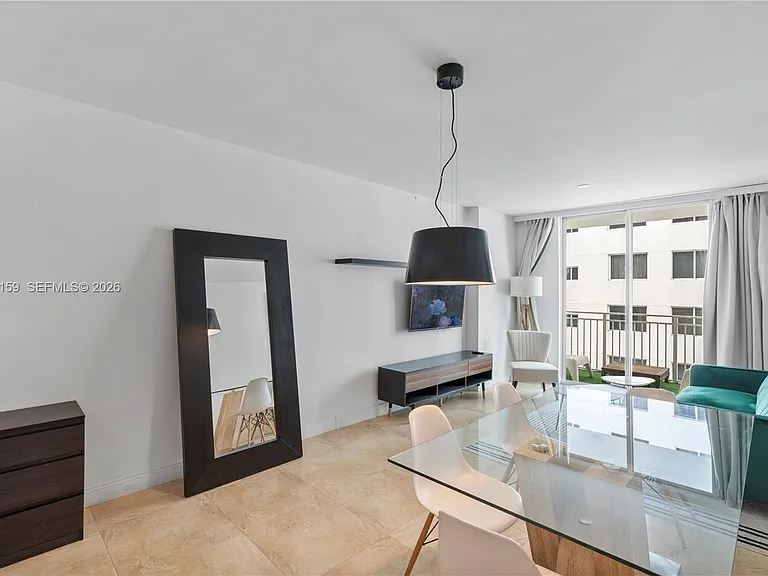 185 SE 14th Ter #2602 — Photo 3