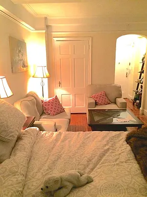 Rented by Meraki Realty LLC | media 13