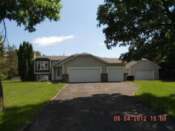 3260 221st Ave NW, Oak Grove, MN 55303