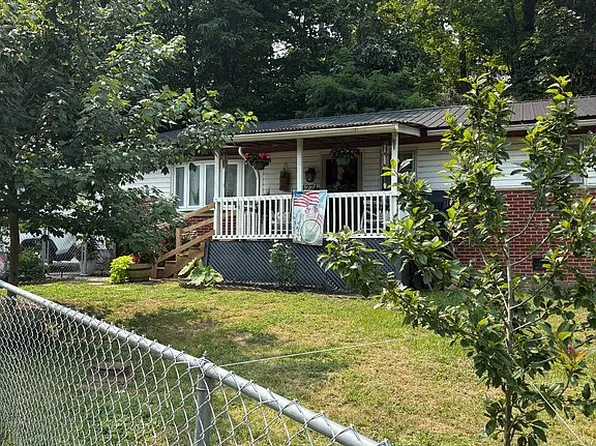 1774 Midway Rd, Sumerco, WV 25567