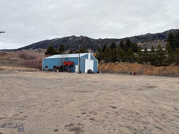 4th image of 3320 Saddle Rock Rd