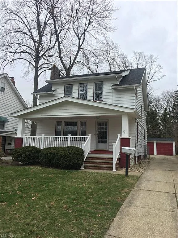 851 Montford Rd photo 1