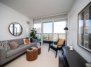 19 Erskine Ave #3202, Toronto, ON M4P1Y5