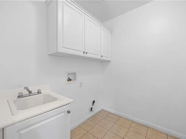 14807 Meadows Way — Photo 5