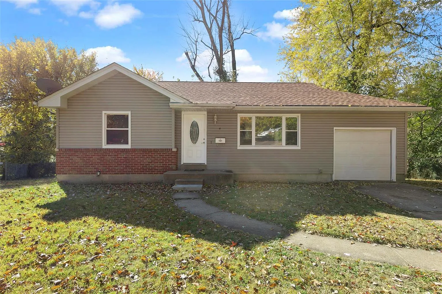 4 Marcel Ct photo 1
